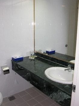 Harbour View Hotel 3*